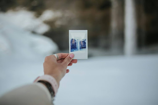 In-House vs. Outsourced Photo Editing